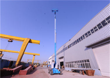 Struktur Logam Self Propelled Boom Lift Warna Biru Garansi 1 Tahun Anti Korosi